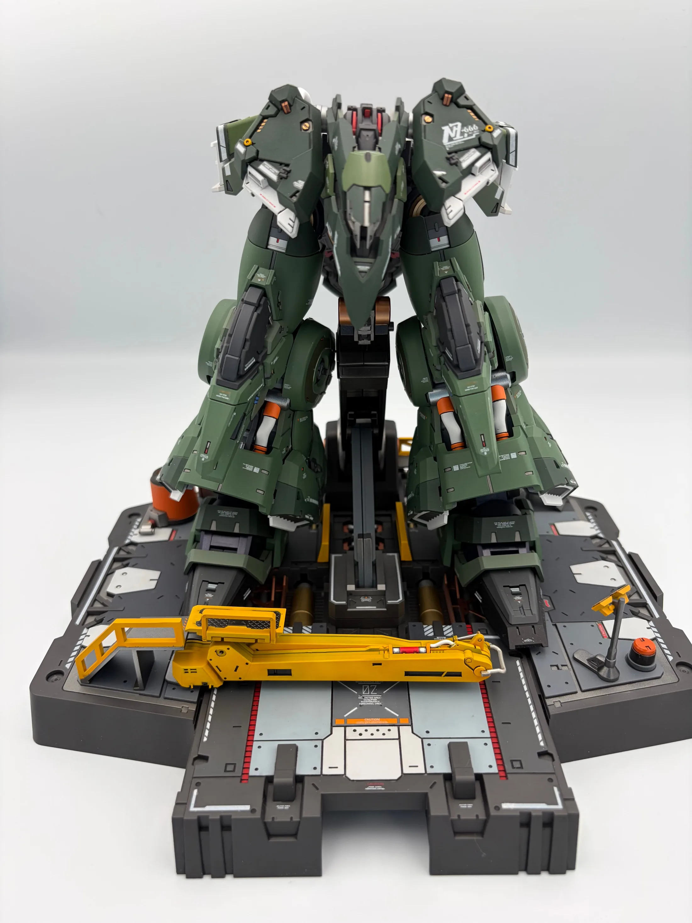 MG Kshatriya (Osiris Aerial Dominator) Custom Resin Build | The Hangar